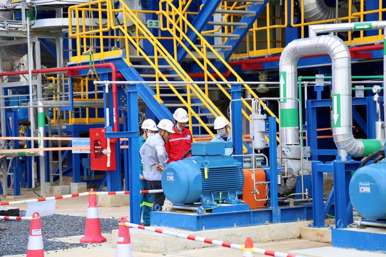 Cải tạo đường ống dẫn khí công nghiệp cho phòng hóa nghiệm